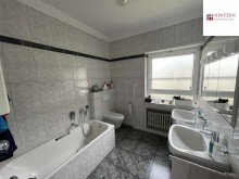 Badezimmer Einfamilienhaus in zentraler Wohnlage von Grevenbroich / Wevelinghoven