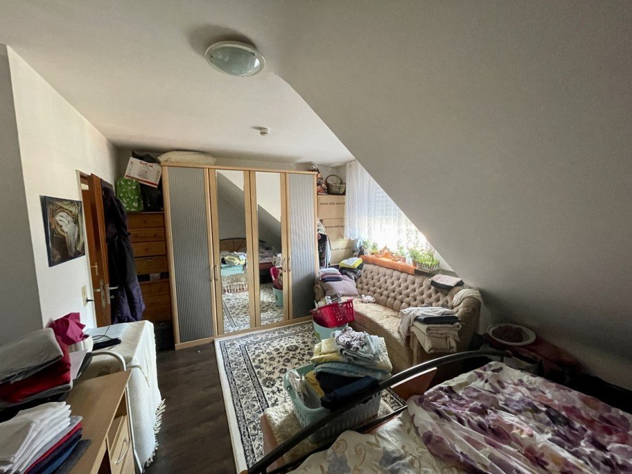 Wohnung DG Links Mehrfamilienhaus Grevenbroich