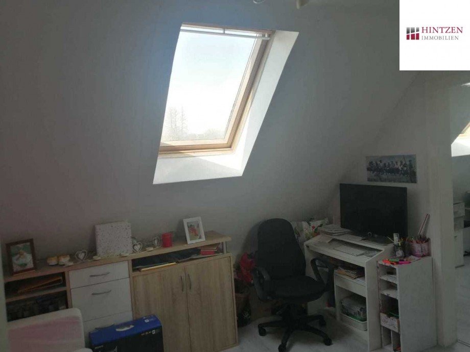 Wohnung DG Links Mehrfamilienhaus M�nchengladbach