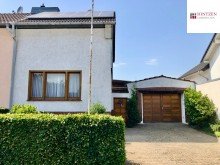Stra�enansicht Seltene Gelegenheit. Einfamilienhaus in ruhiger aber zentraler Wohnlage von Grevenbroich / Kapellen.