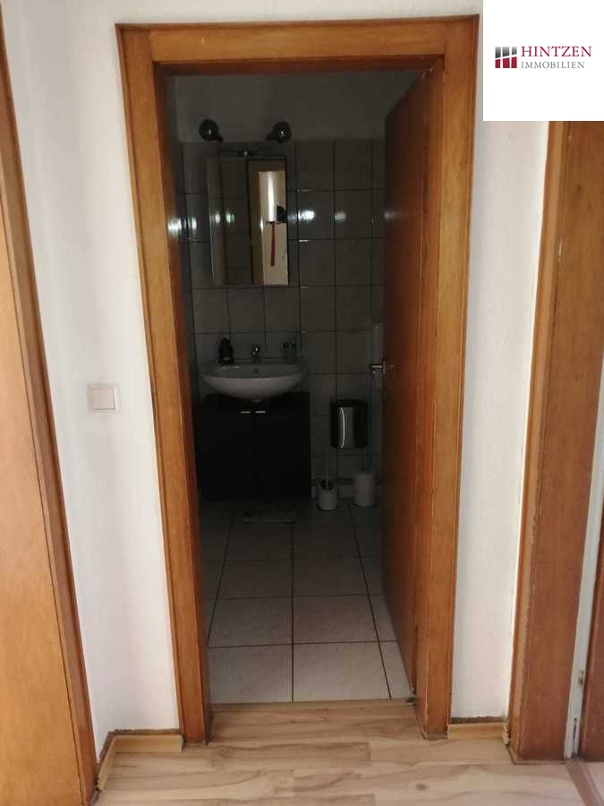 Wohnung 2.OG Rechts Mehrfamilienhaus M�nchengladbach