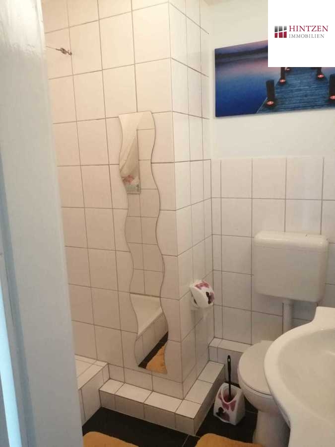 Wohnung DG Links Mehrfamilienhaus M�nchengladbach