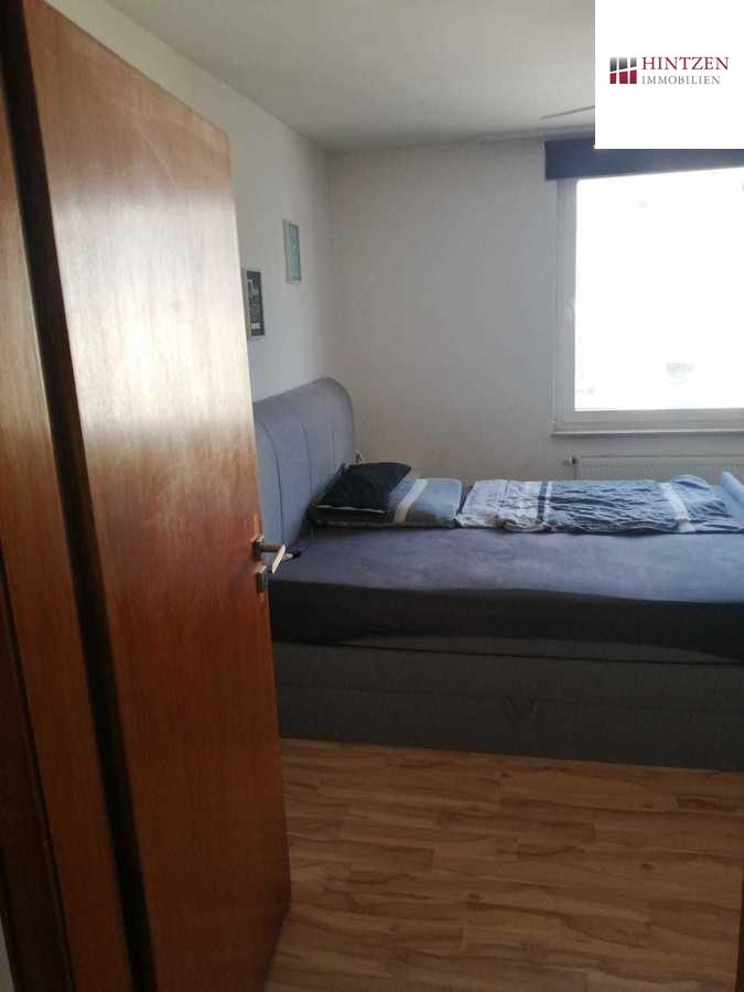 Wohnung 2.OG Rechts Mehrfamilienhaus M�nchengladbach
