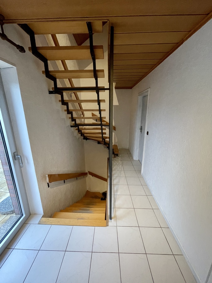 Flur OG Einfamilienhaus J�chen