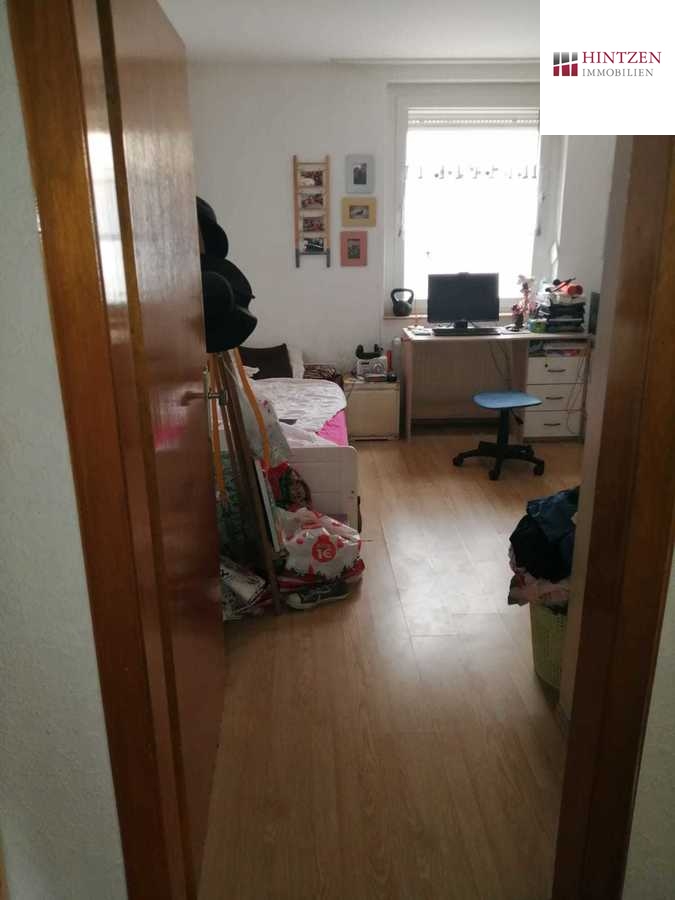 Wohnung EG Rechts Mehrfamilienhaus M�nchengladbach